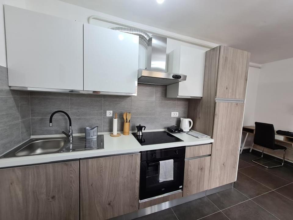 Valkane beach studio apartment Pula Buitenkant foto